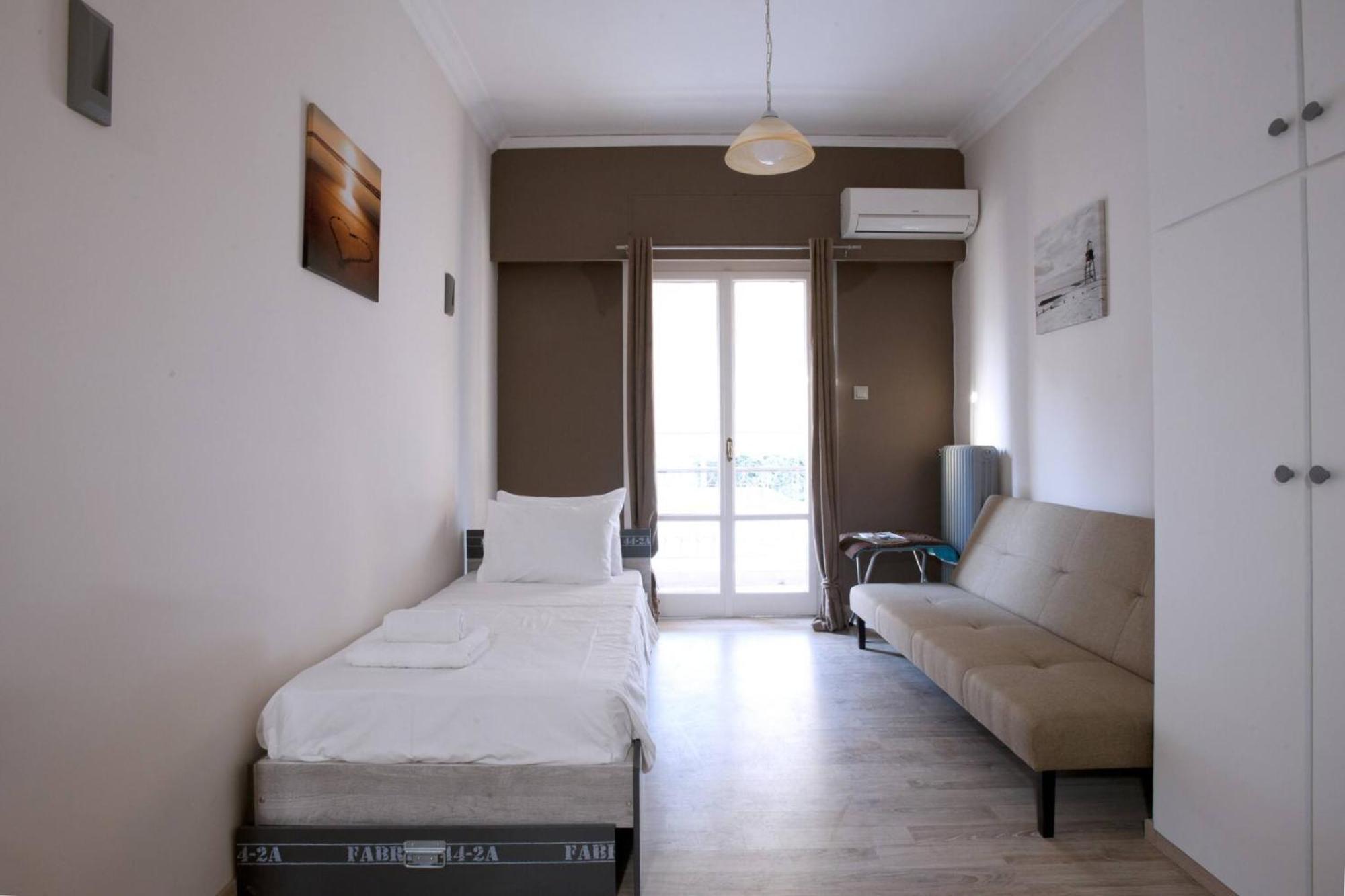 Studio next to Agios Nikolaos Church Atenas Exterior foto